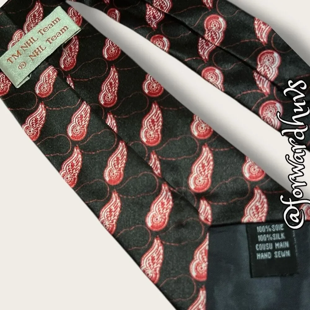 Detroit Red Wings Hockey Team Necktie – 53 Inches